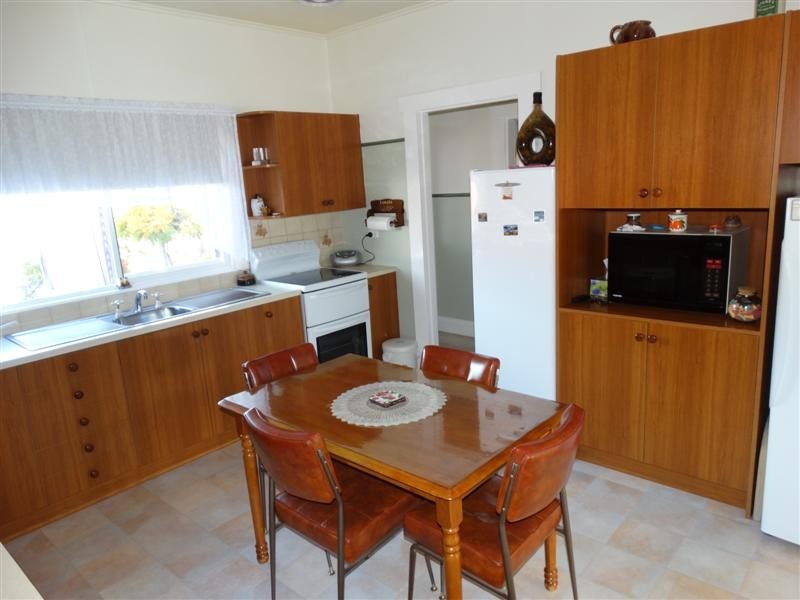 12 Dean Street, New Norfolk TAS 7140