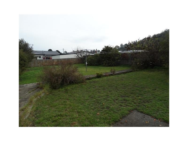 10 Sixth Avenue, New Norfolk TAS 7140