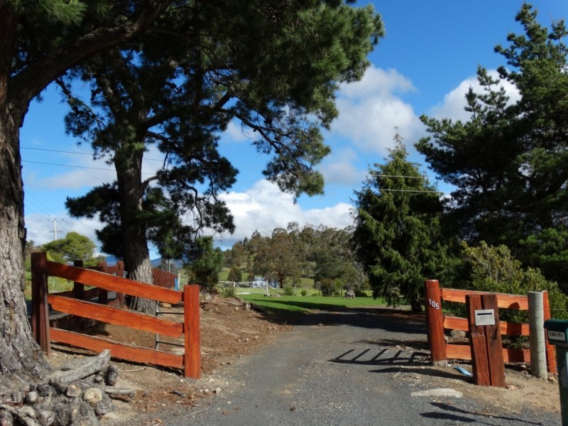 105 Saddle Road, New Norfolk TAS 7140