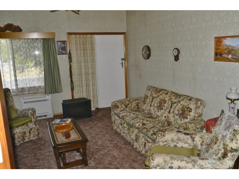 17 Second Avenue, New Norfolk TAS 7140