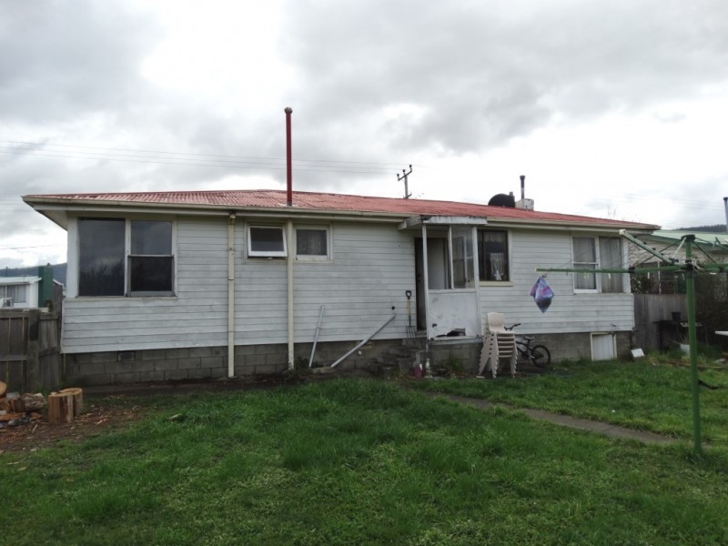11 Warner Avenue, New Norfolk TAS 7140