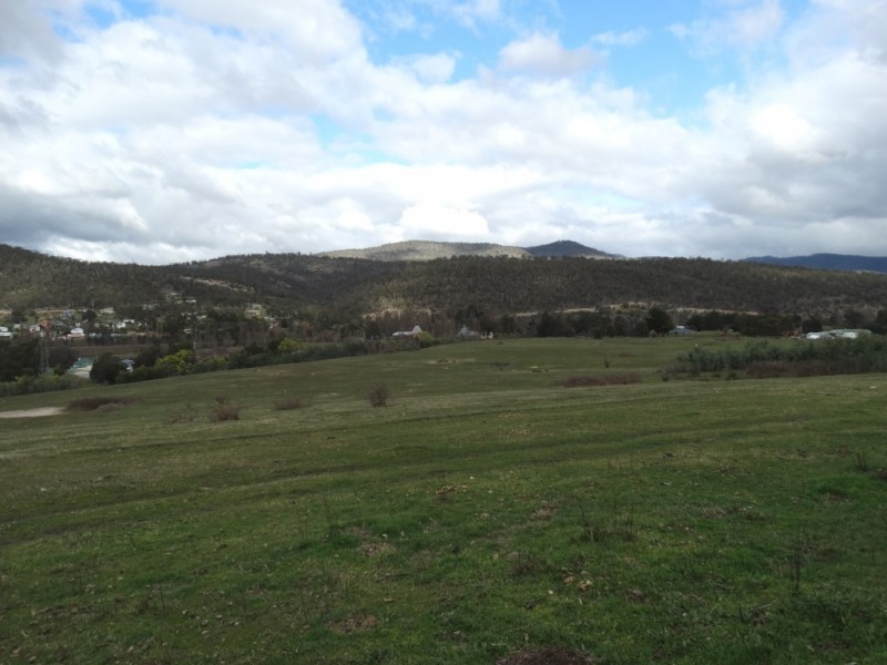 11 Warner Avenue, New Norfolk TAS 7140