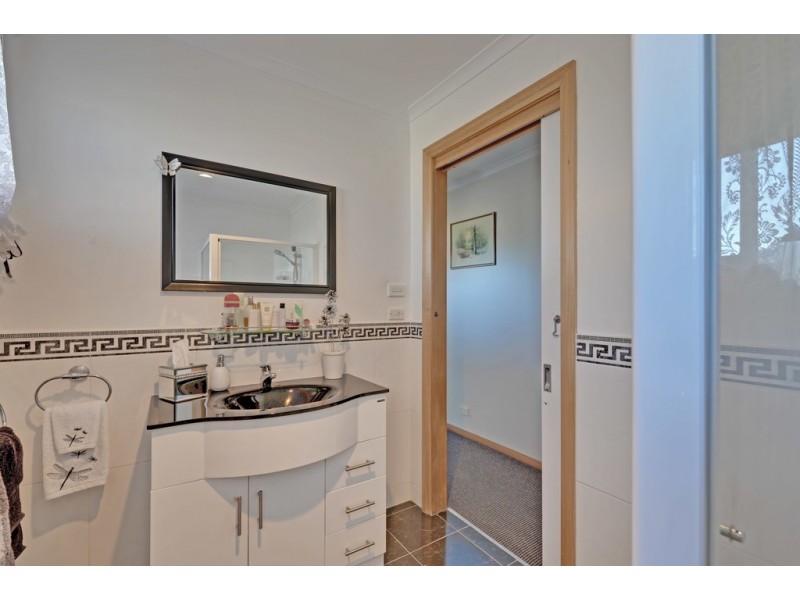 15 Murdoch Avenue, New Norfolk TAS 7140