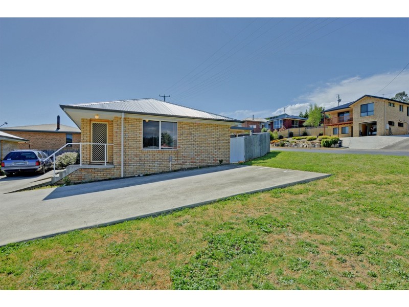 1/2 Benjamin Terrace, New Norfolk TAS 7140
