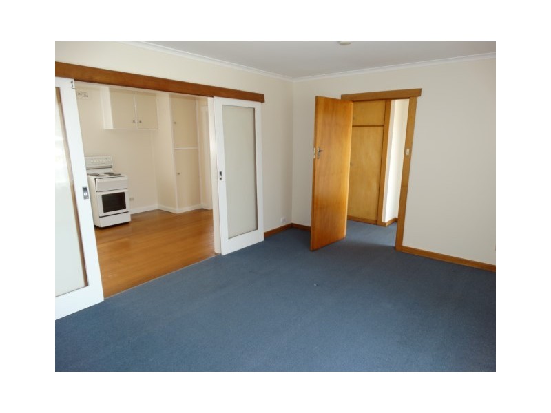 8 Giddy Avenue, New Norfolk TAS 7140