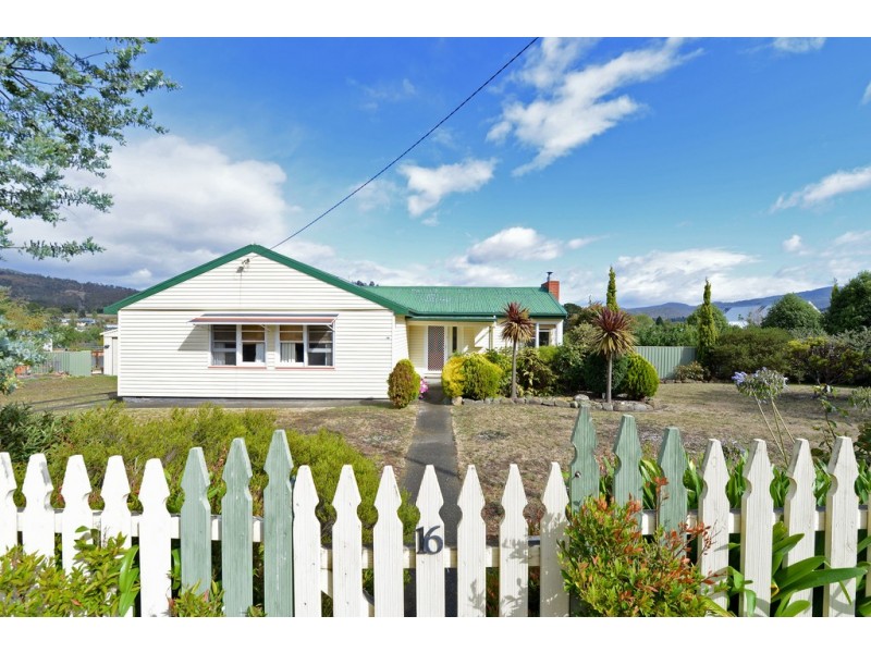 16 Glebe Road, New Norfolk TAS 7140