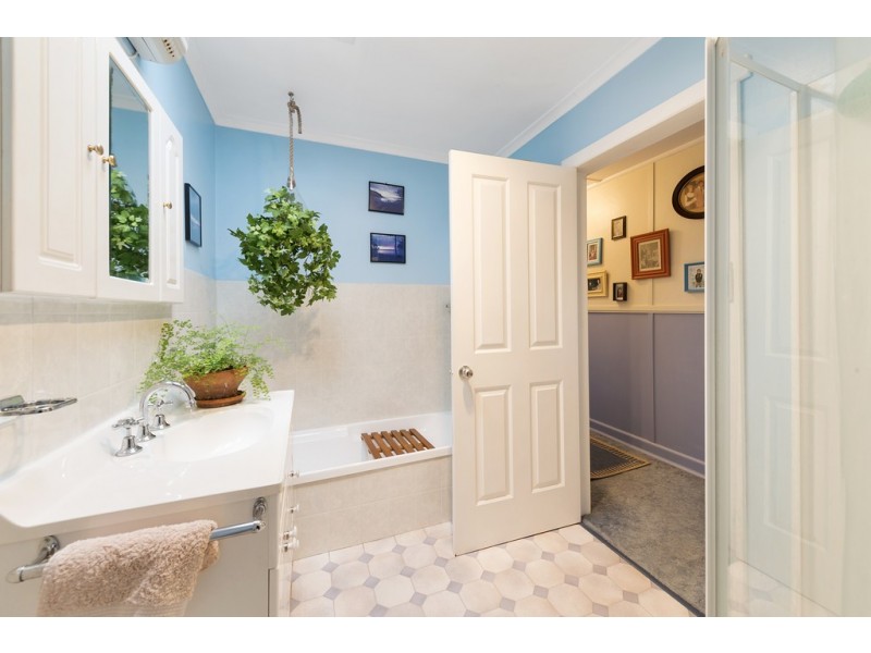 16 Glebe Road, New Norfolk TAS 7140