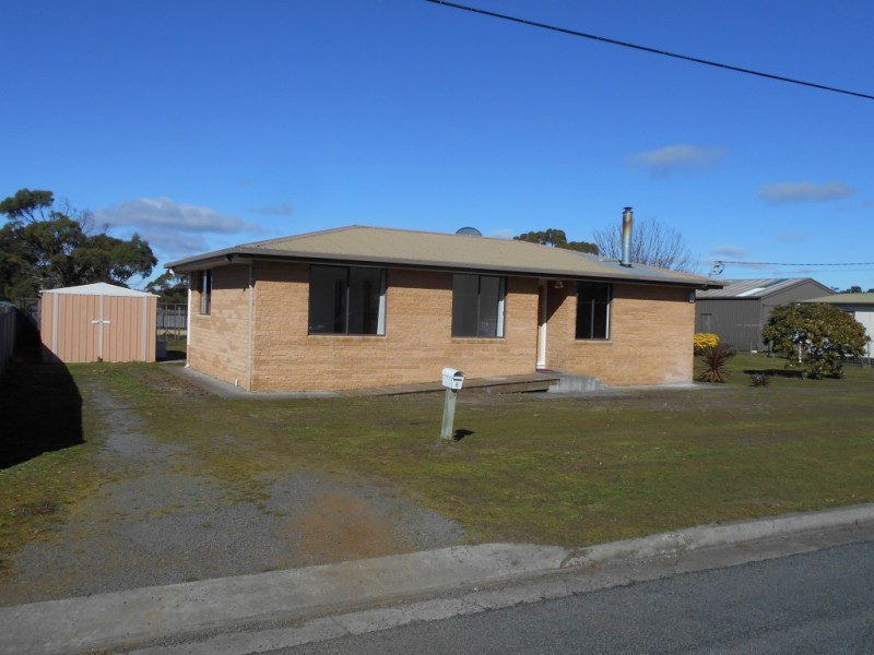 8 Victoria Street, Triabunna TAS 7190