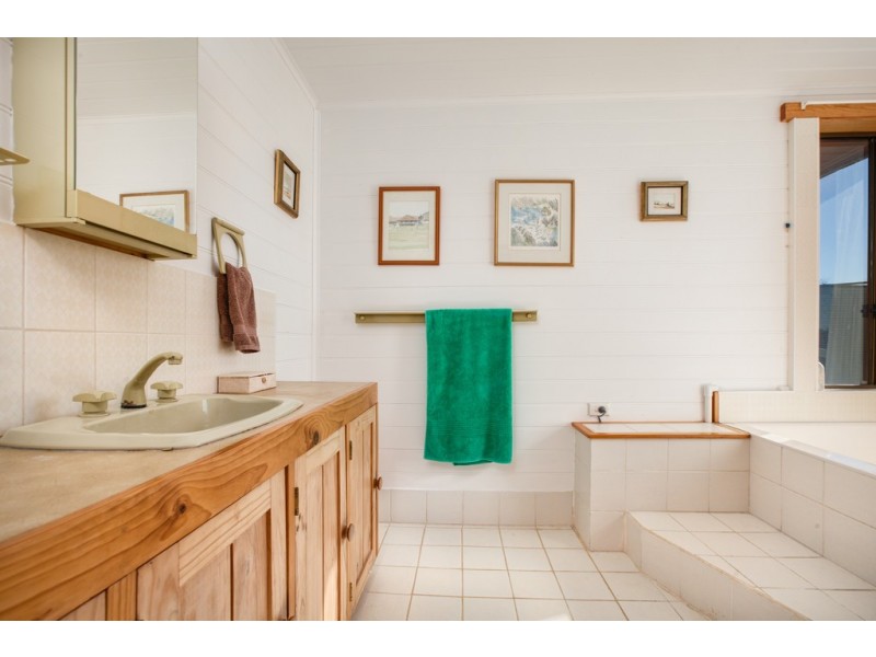 69 Bernacchi Drive, Orford TAS 7190