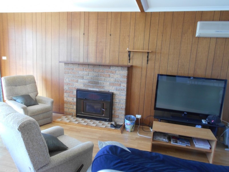 24 Barton Avenue, Triabunna TAS 7190