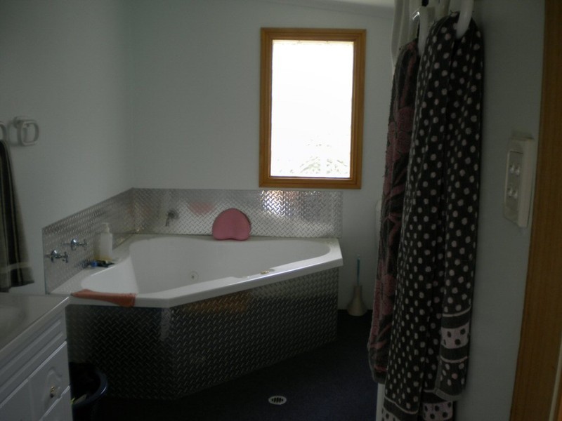 33 Tasman Highway, Orford TAS 7190