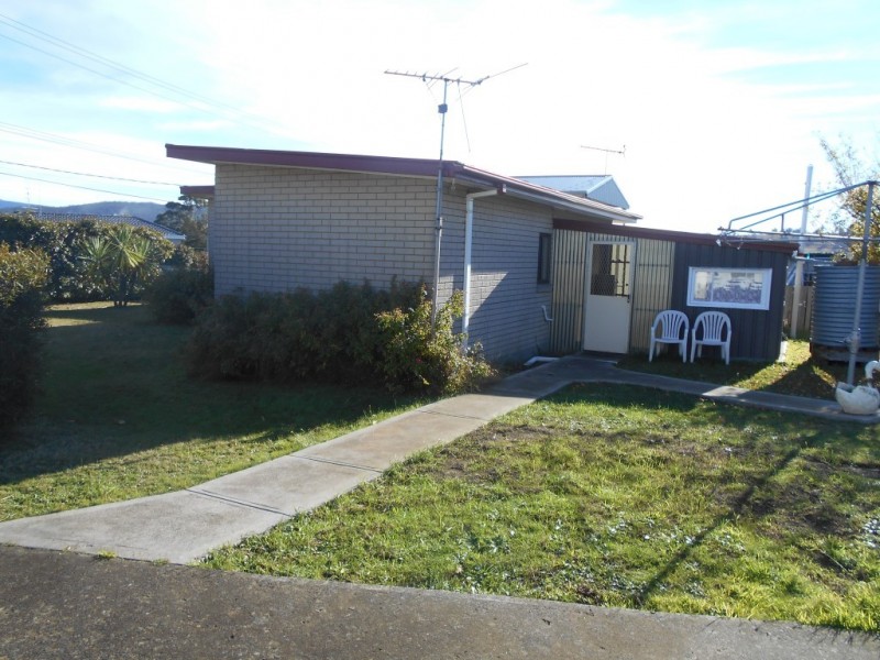 1 Ada Street, Triabunna TAS 7190