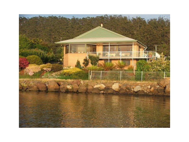 52 Tasman Highway, Orford TAS 7190