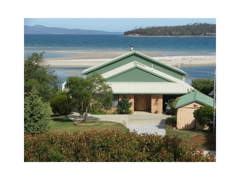 52 Tasman Highway, Orford TAS 7190