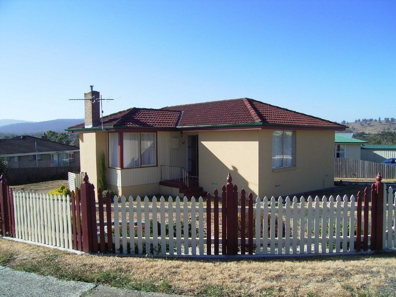 8 Inkerman Street, Triabunna TAS 7190