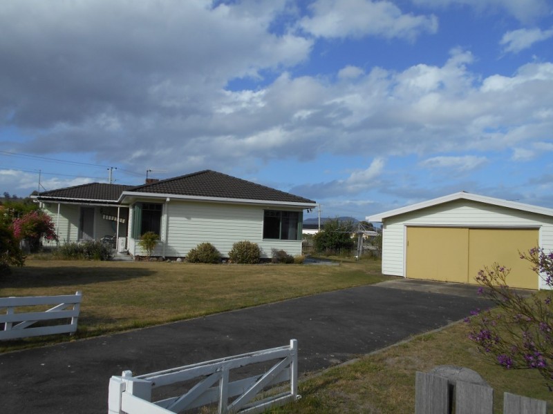20 Tasman Highway, Triabunna TAS 7190