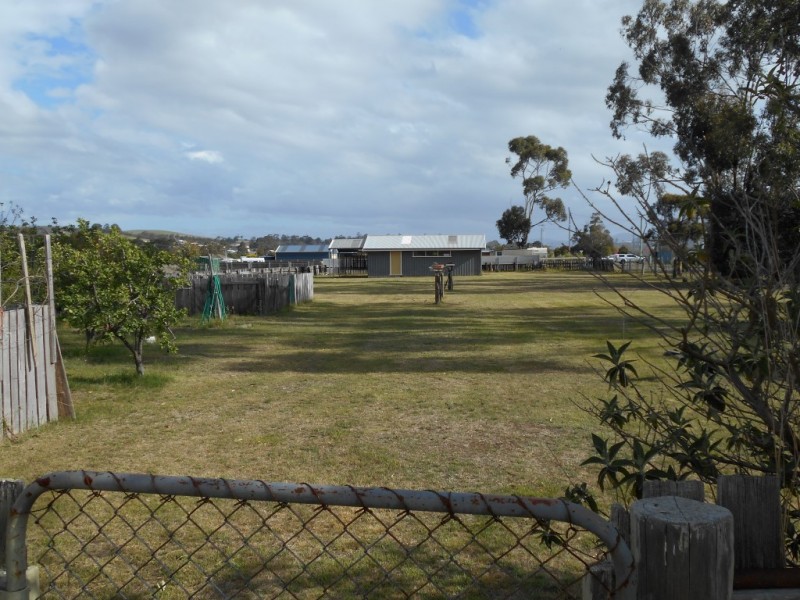 20 Tasman Highway, Triabunna TAS 7190
