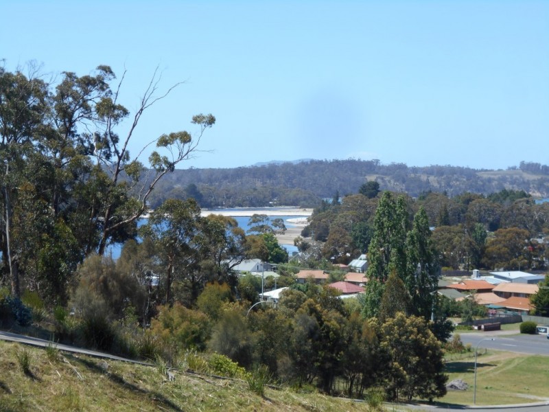 12 Wattle Grove, Orford TAS 7190