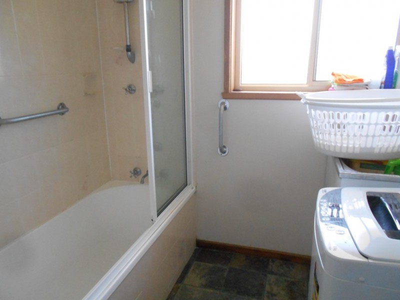 17/11A Charles Street, Orford TAS 7190