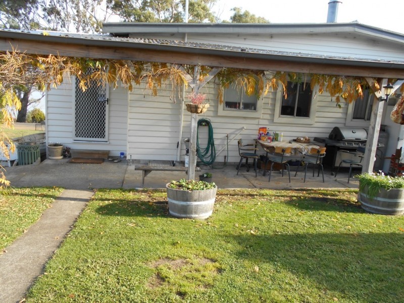 35 Esplanade East, Triabunna TAS 7190