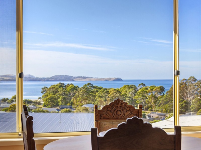 14 Seaview Crescent, Orford TAS 7190
