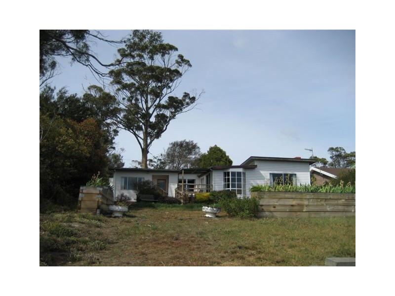 7 Barton Avenue, Triabunna TAS 7190