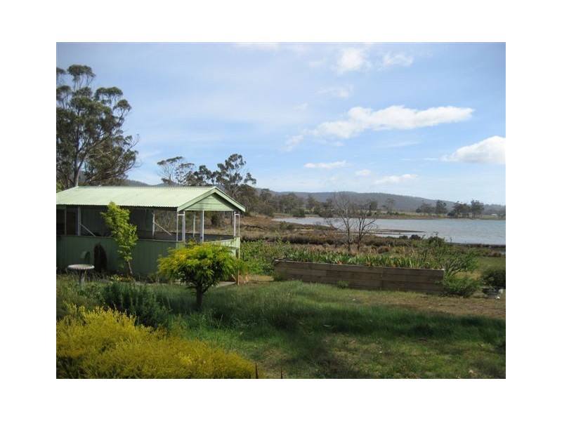 7 Barton Avenue, Triabunna TAS 7190