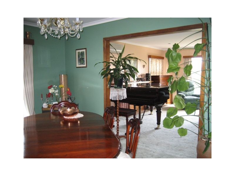 7 Barton Avenue, Triabunna TAS 7190