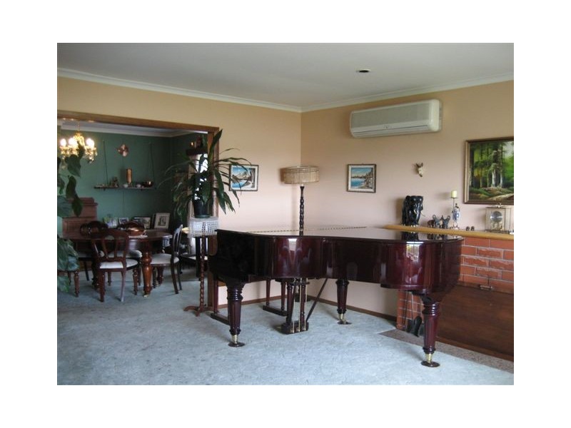 7 Barton Avenue, Triabunna TAS 7190