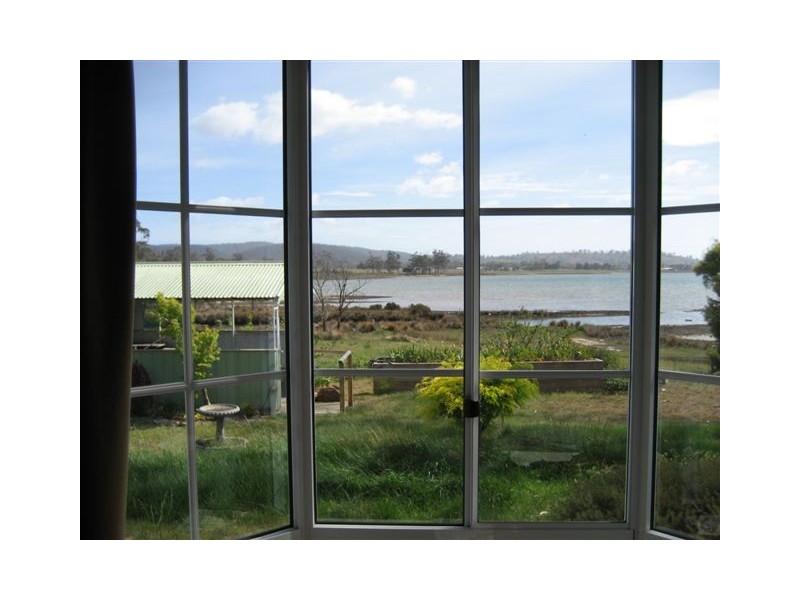 7 Barton Avenue, Triabunna TAS 7190