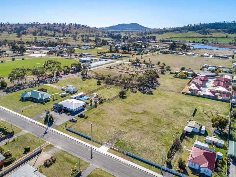 36 Melbourne Street, Triabunna TAS 7190