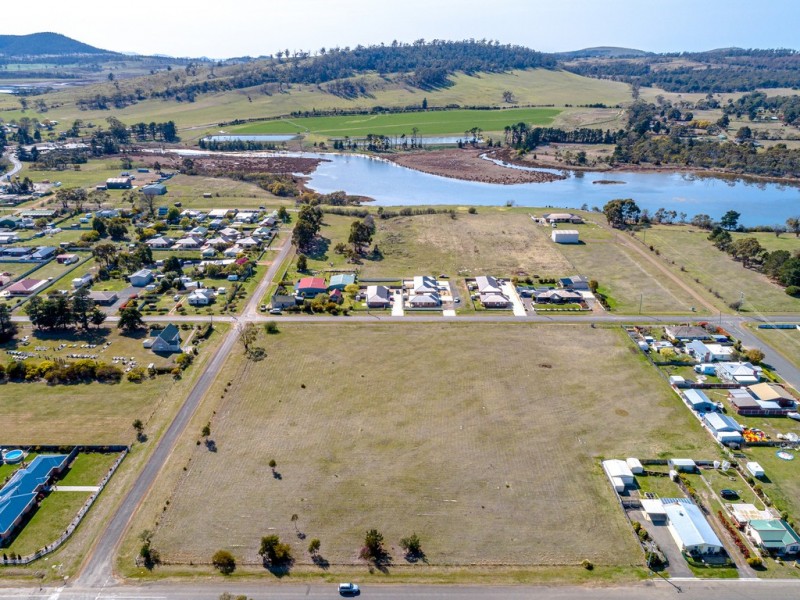 28 Victoria Street, Triabunna TAS 7190