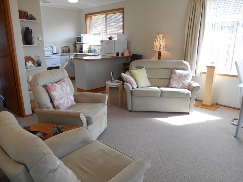 2/11A Charles Street, Orford TAS 7190