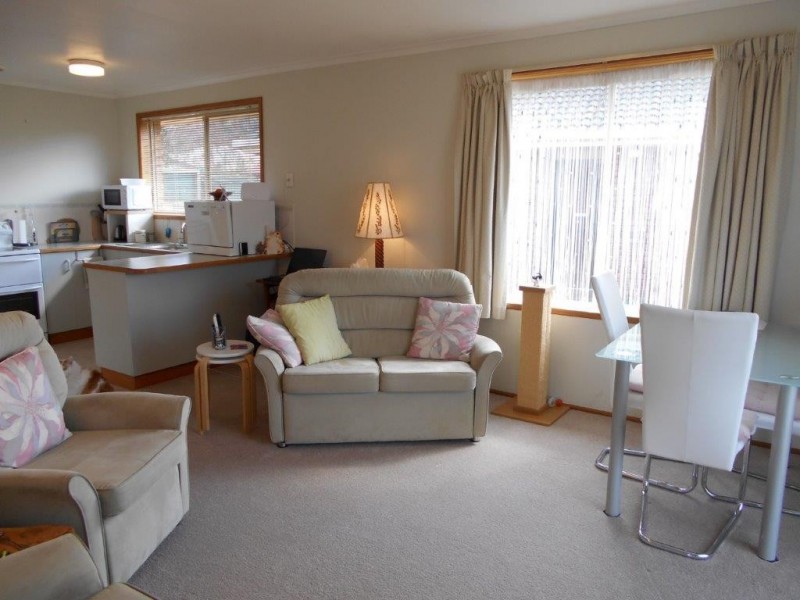 2/11A Charles Street, Orford TAS 7190