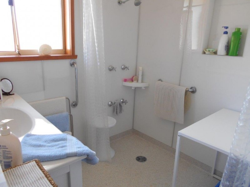 2/11A Charles Street, Orford TAS 7190