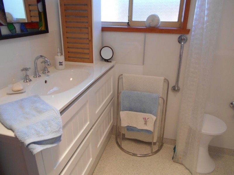 2/11A Charles Street, Orford TAS 7190