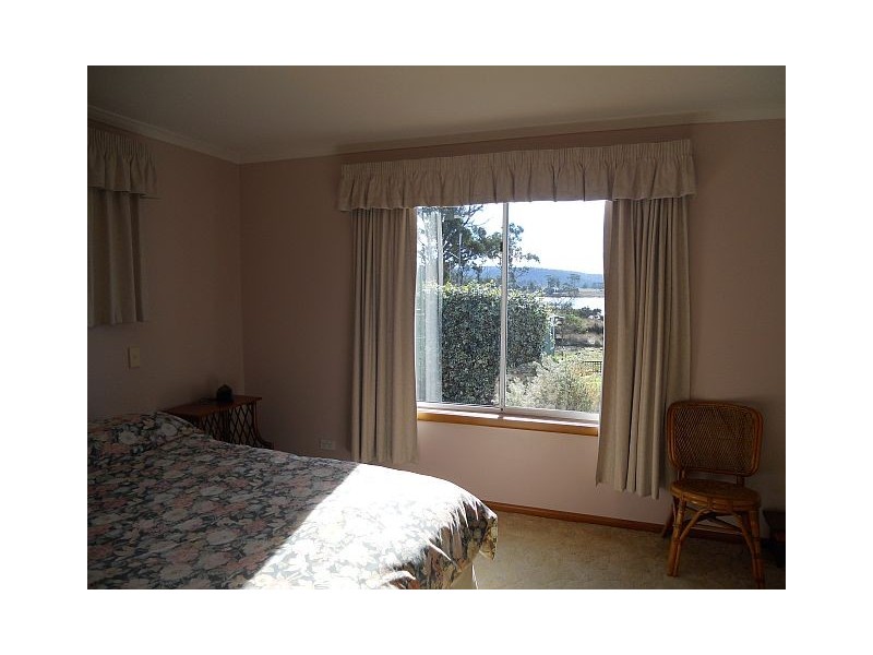 5 Barton Avenue, Triabunna TAS 7190