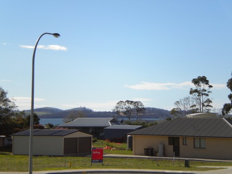 25 Strawberry Hills Court, Orford TAS 7190