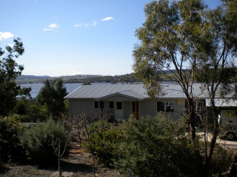 69 Barton Avenue, Triabunna TAS 7190