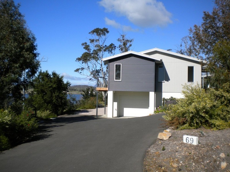 69 Barton Avenue, Triabunna TAS 7190