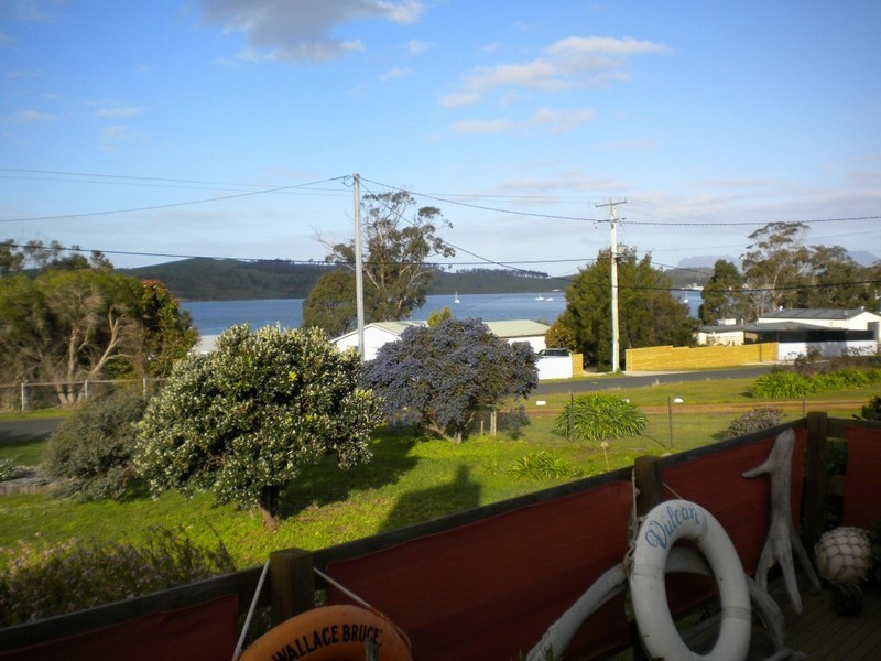 12 Barton Avenue, Triabunna TAS 7190