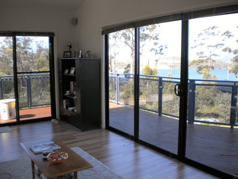 2/39 Bernacchi Drive, Orford TAS 7190