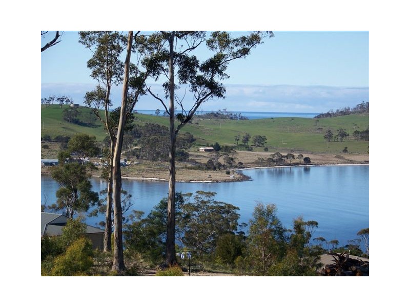 2/39 Bernacchi Drive, Orford TAS 7190