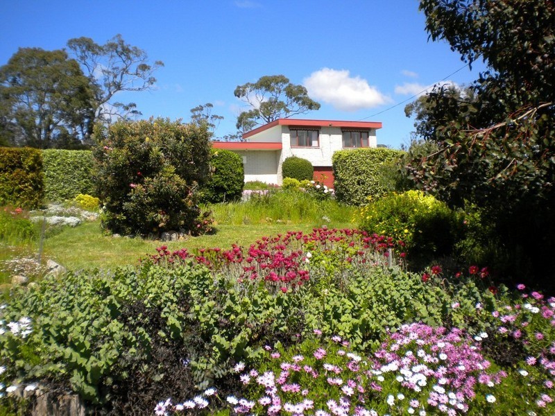 26 Barton Avenue, Triabunna TAS 7190