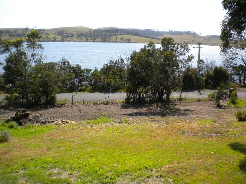 76 Barton Avenue, Triabunna TAS 7190