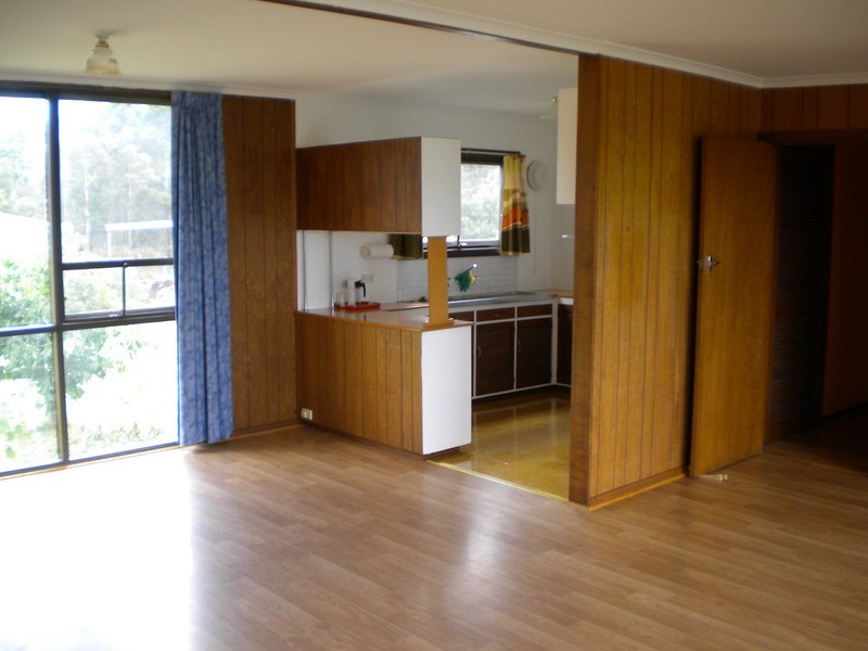 24 Barton Avenue, Triabunna TAS 7190
