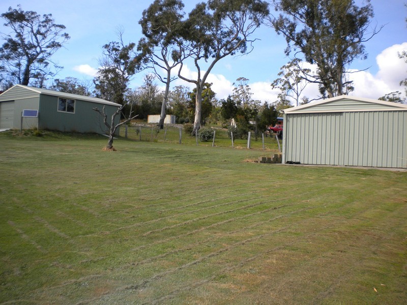 24 Barton Avenue, Triabunna TAS 7190