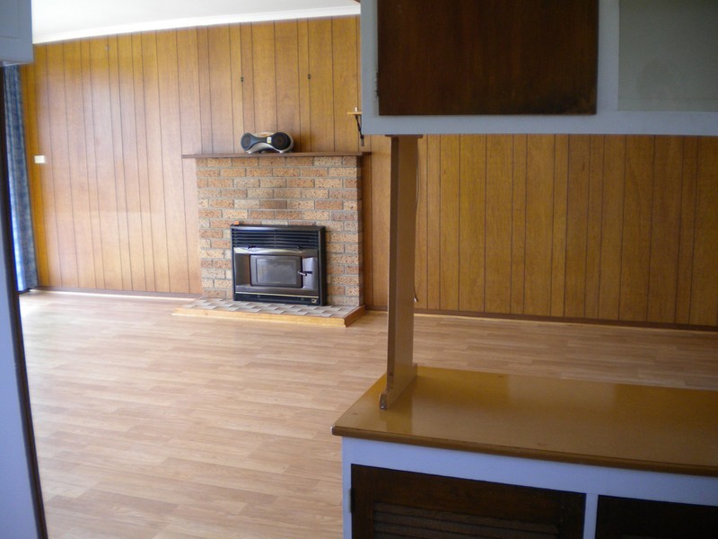 24 Barton Avenue, Triabunna TAS 7190