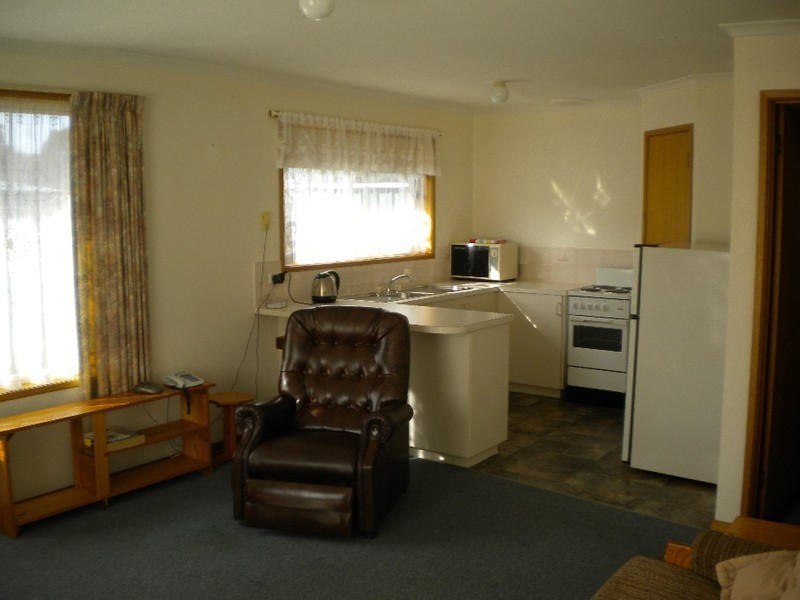 17 / 11a Charles Street, Orford TAS 7190