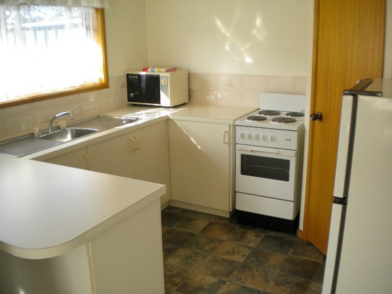 17 / 11a Charles Street, Orford TAS 7190